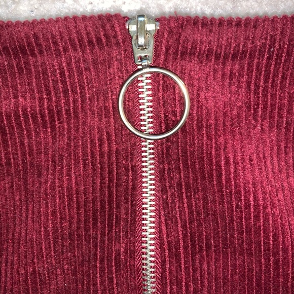 skirt - Picture 2 of 3